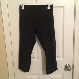 Lululemon Capri mesh leggings!